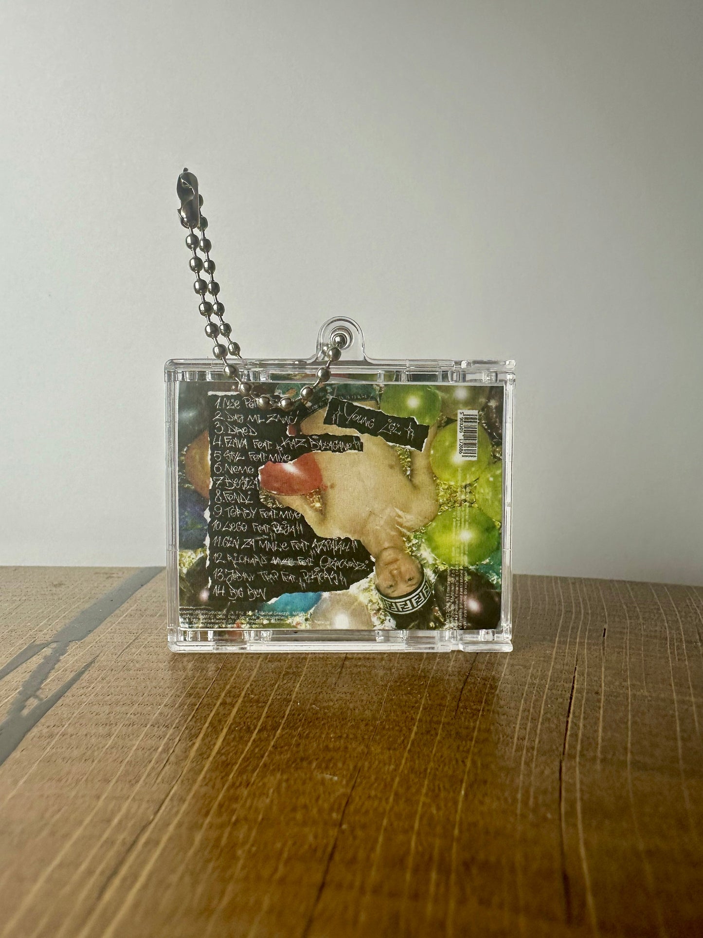 Young Igi - Konfetti - MusiTAG